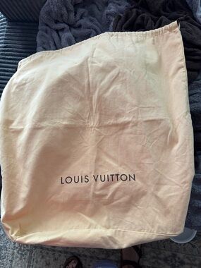 Louis Vuitton large Dust Bag approximate measurements 18x24